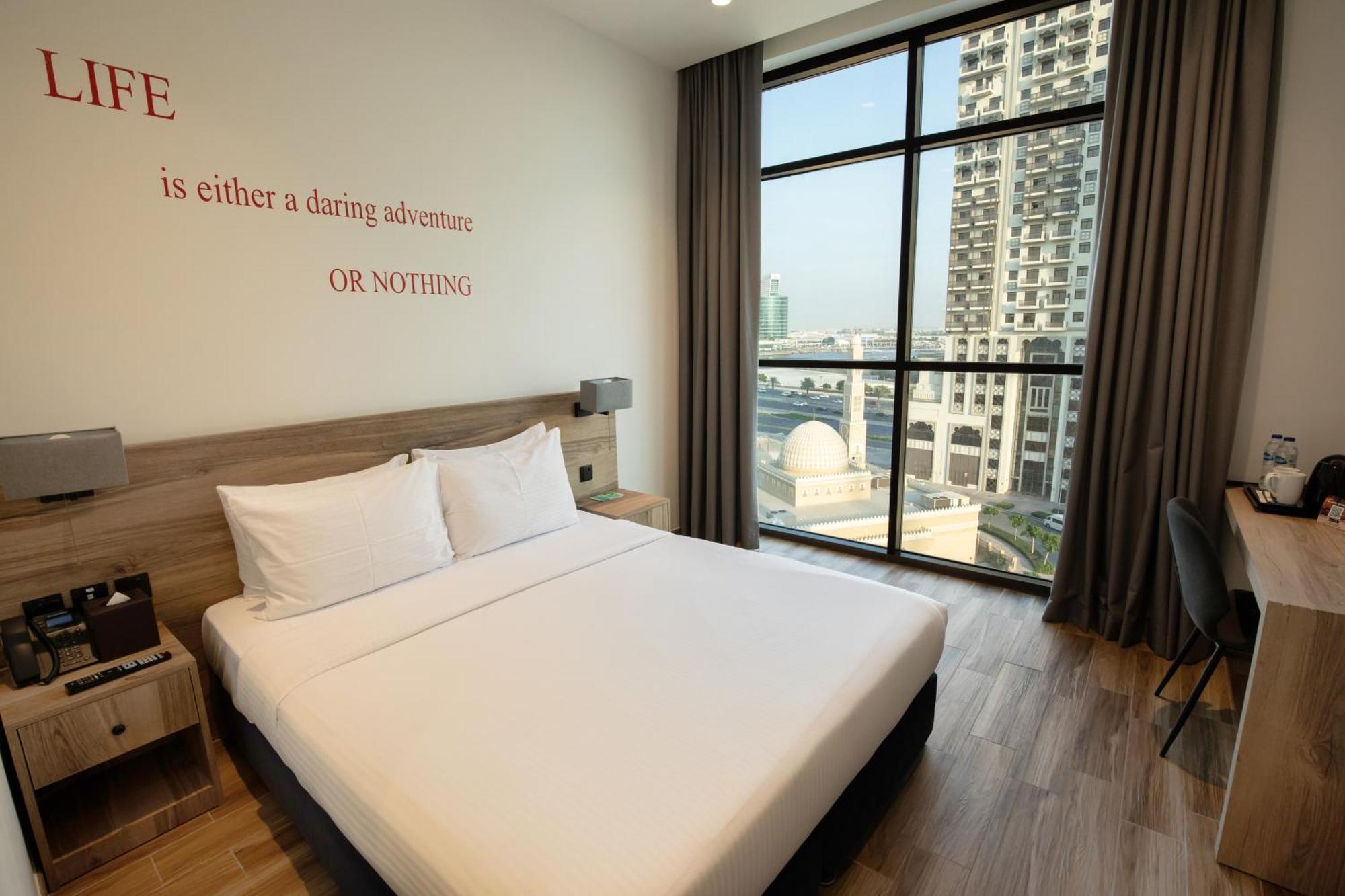 Kingsgate Al Jaddaf Hotel By Millennium Dubai Buitenkant foto